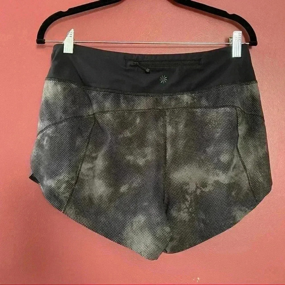 Athleta Run with it 3.5 Short - Picture 1 of 6